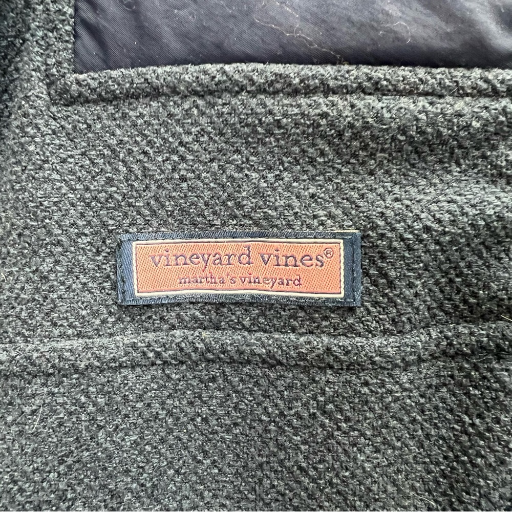 Vineyard Vines girls blue zip-up fleece vest with pockets. - Picture 4 of 11